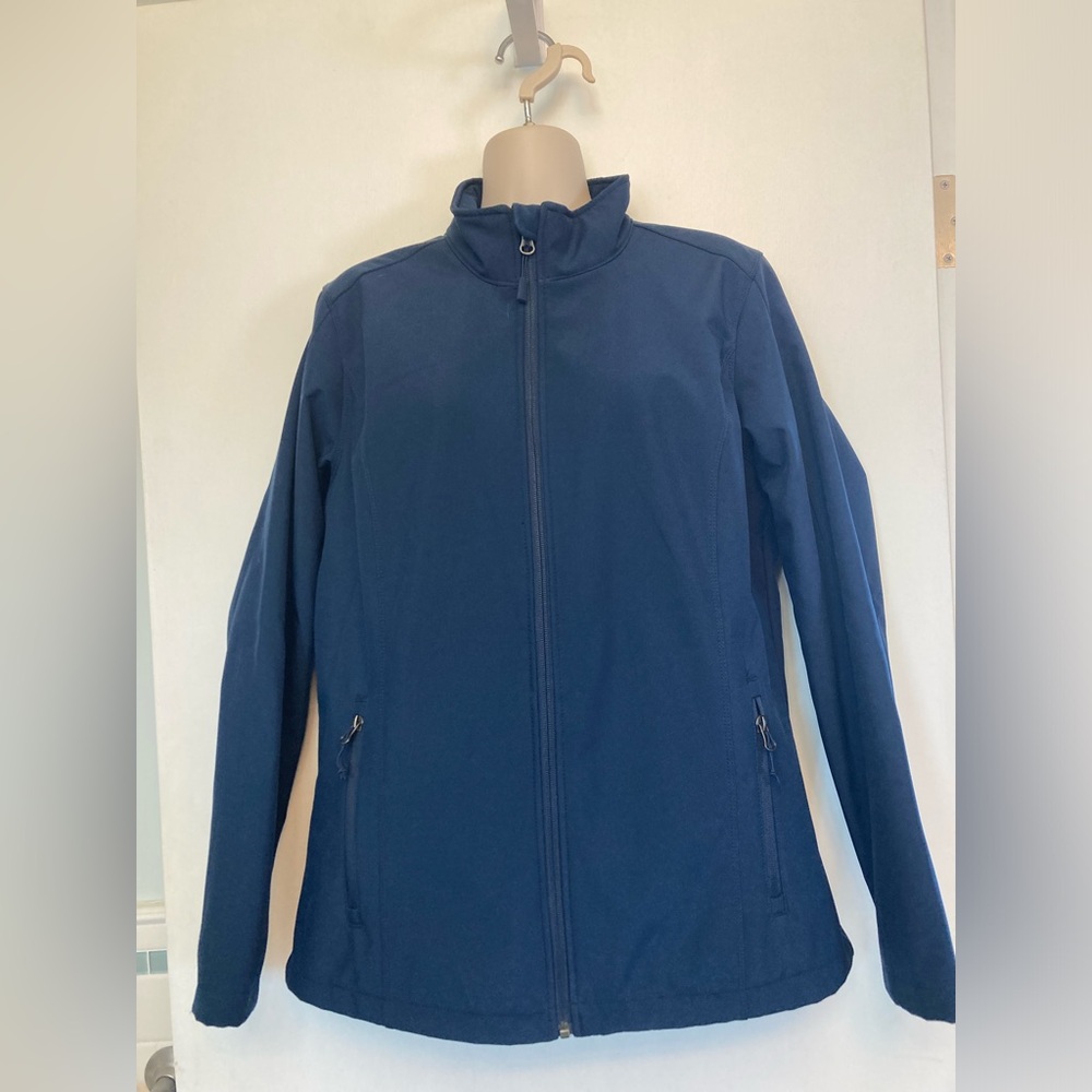 NEW Port Authority Navy Softshell Zip Jacket. Size Large. Zip pockets